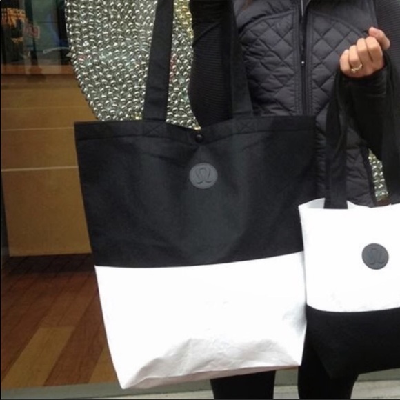 lululemon athletica Handbags - 2 Lululemon holiday reusable large bag